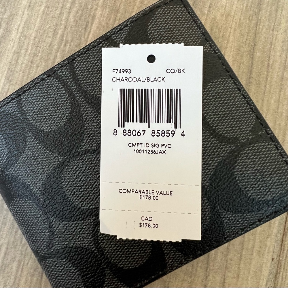 Coach Compact Id Wallet In Signature Canvas - Picture 8 of 8